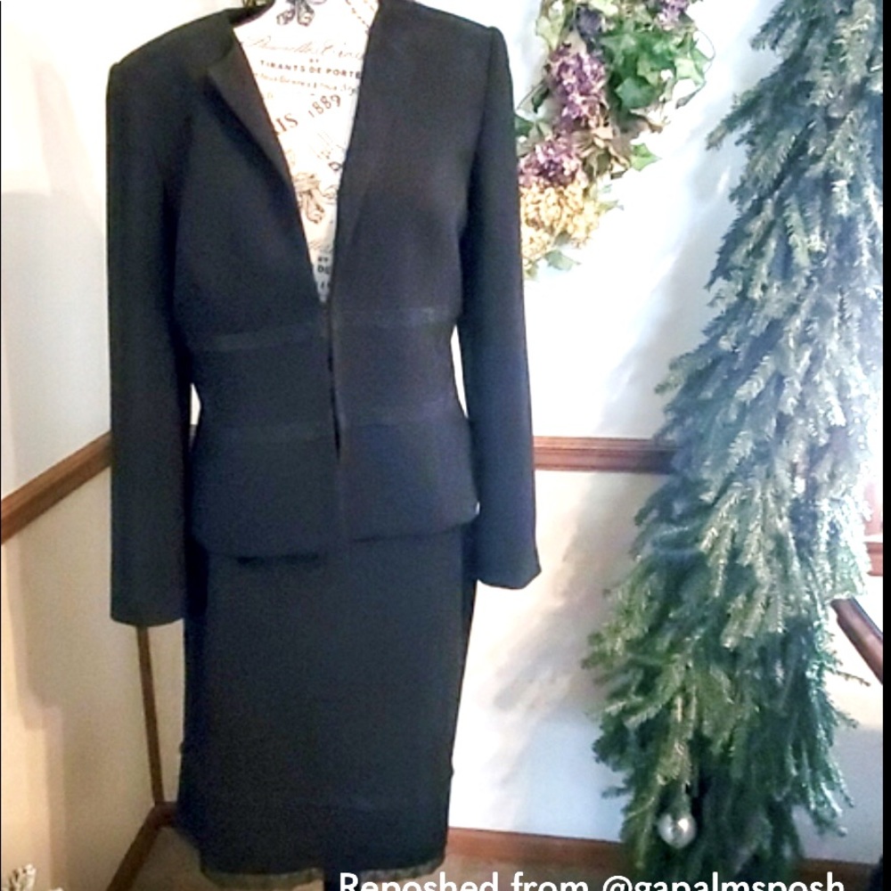 J.H. Collectibles Elegant 2 Piece Suit